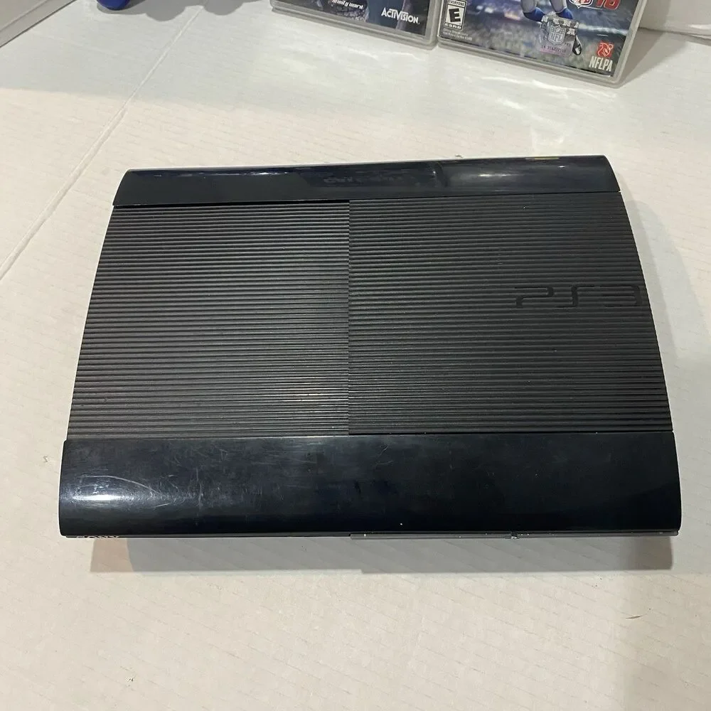 PS3 Console CECH-4001B & CECH-4301C With 2 Games And A Controller